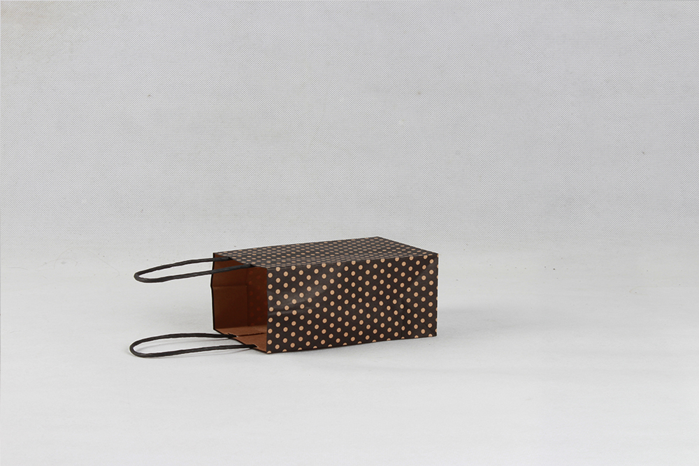 咖啡圓點(diǎn)時(shí)尚化妝品牛皮紙袋定制