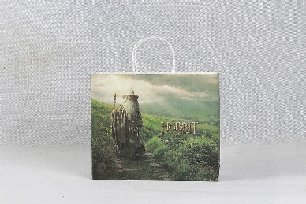 HOBBIT唯美藝術(shù)風格化妝品白卡紙袋定制