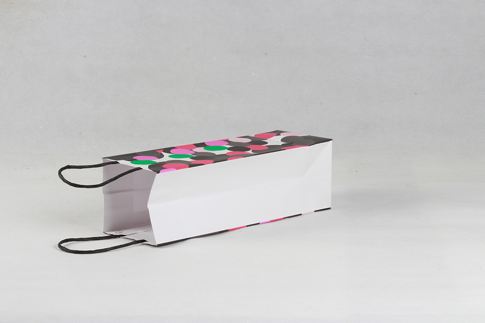 彩色圓點(diǎn)時尚禮品牛皮紙袋定制