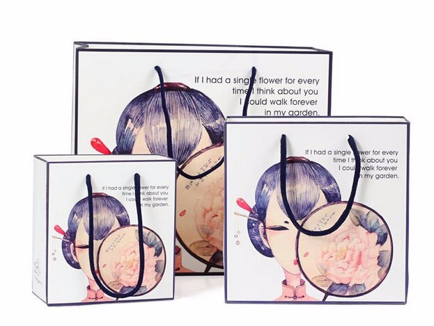 唯美藝術(shù)風格禮品白卡紙袋定制