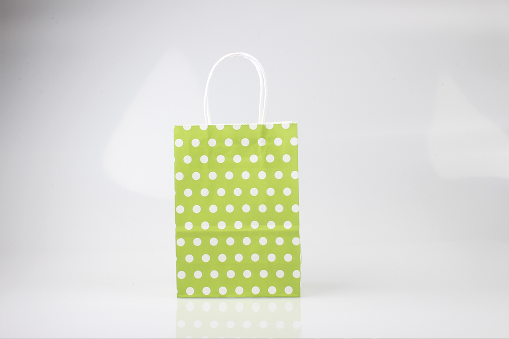 中號(hào)圓點(diǎn)時(shí)尚白牛皮紙袋 中號(hào)圓點(diǎn)時(shí)尚白牛皮紙袋