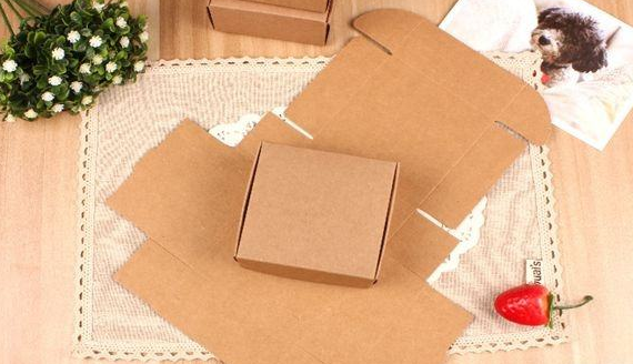 關(guān)于牛皮紙和?？埖膮^(qū)別應(yīng)用