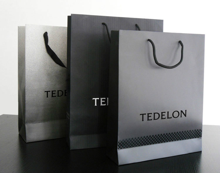 服裝紙袋印刷，如何選擇合適的紙張