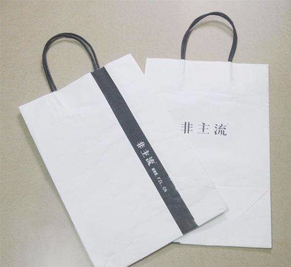 想提品牌知名度？試試定制服裝紙袋