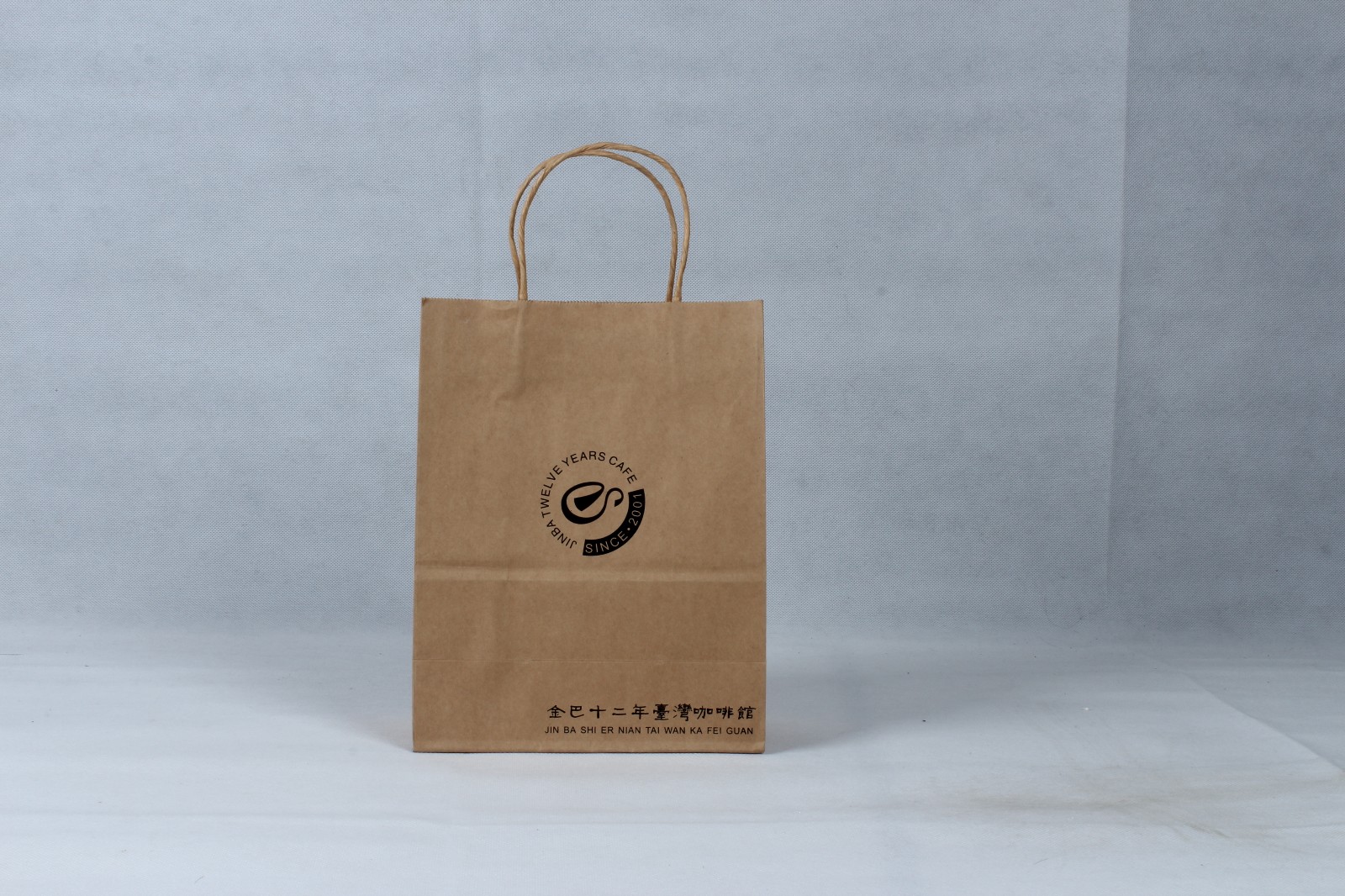 紙袋印刷時(shí)，出現(xiàn)飛墨現(xiàn)象有什么危害？