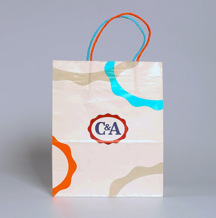 服裝紙袋該找什么樣的廠家來定做？