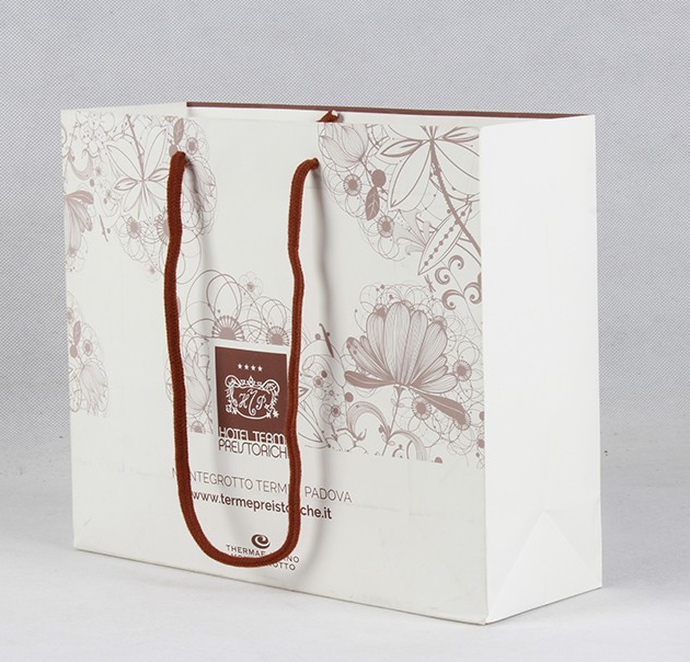 服裝紙袋定制時想油墨干燥加快這么做